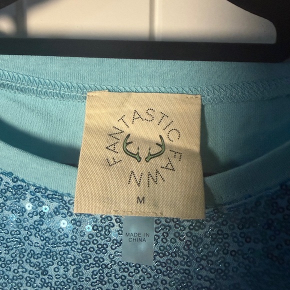 ✨ Fantastic Fawn Blue Sequin Rainbow Cupcake Oversized Top | NWT | Fits up to 2X - Picture 2 of 3